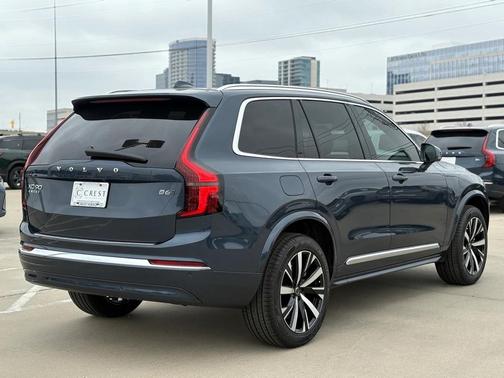 2026 Volvo XC90 B6 Core