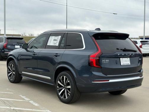 2026 Volvo XC90 B6 Core