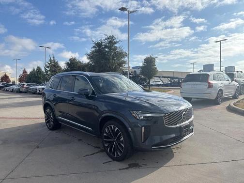 2025 Volvo XC90 B6 Plus 7-Seater