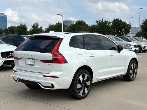 2025 Volvo XC60 Plug-In Hybrid T8 Plus