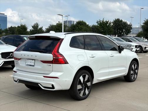 2025 Volvo XC60 Plug-In Hybrid T8 Plus