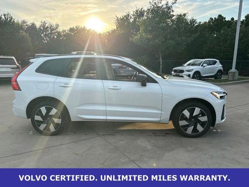 Crystal White 2025 Volvo XC60 Plug-In Hybrid T8 Plus