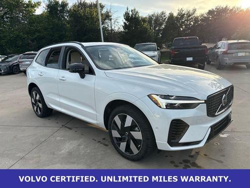 Crystal White 2025 Volvo XC60 Plug-In Hybrid T8 Plus
