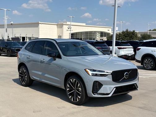 2026 Volvo XC60 B5 Ultra