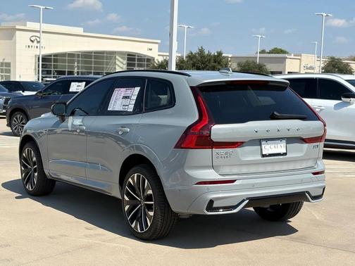2026 Volvo XC60 B5 Ultra