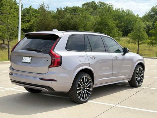 Aurora Silver 2026 Volvo XC90 B6 Ultra Dark Theme 7-Seater