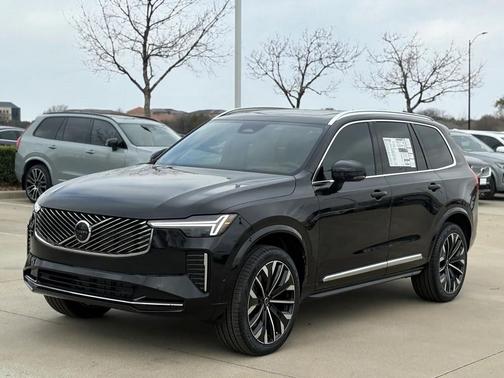 2026 Volvo XC90 B6 Plus 7-Seater