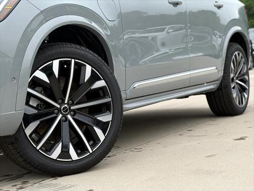 2025 Volvo XC90 Plug-In Hybrid T8 (2025.5) Ultra 7-Seater