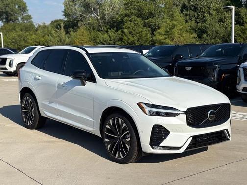 2026 Volvo XC60 B5 Ultra