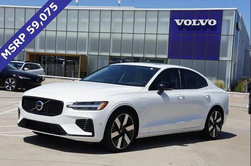 2024 Volvo S60 Recharge Plug-In Hybrid T8 Plus Dark Theme