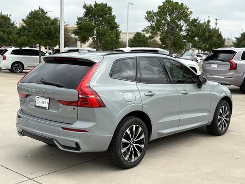 2025 Volvo XC60 B5 AWD
