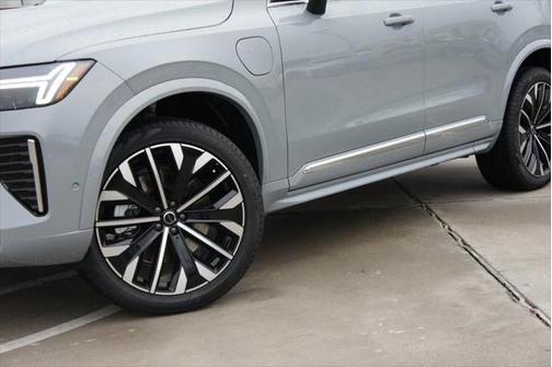 2025 Volvo XC90 Plug-In Hybrid T8 (2025.5) Ultra 7-Seater