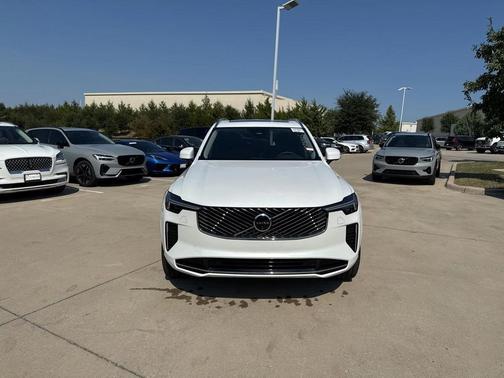 2025 Volvo XC90 B6 Plus 7-Seater