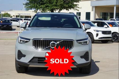 Vapour Gray Metallic 2025 Volvo XC40 B5 AWD