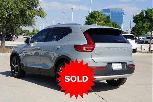 Vapour Gray Metallic 2025 Volvo XC40 B5 AWD