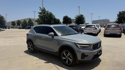 Vapour Gray 2025 Volvo XC40 B5 AWD
