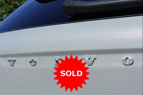 Vapour Gray Metallic 2025 Volvo XC40 B5 AWD