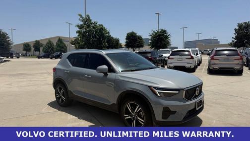 Vapour Gray Metallic 2025 Volvo XC40 B5 AWD