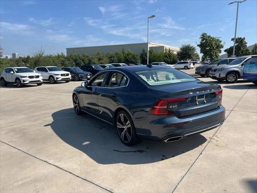 2022 Volvo S60 T5