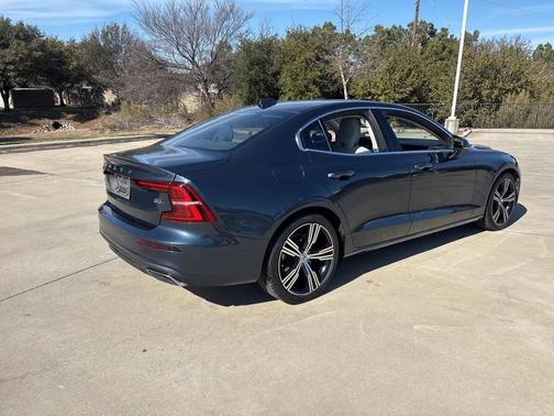 2022 Volvo S60 T5