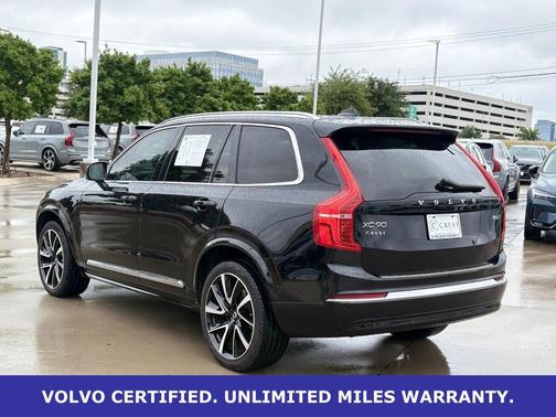 Onyx Black Metallic 2023 Volvo XC90 B6 Plus 7-Seater