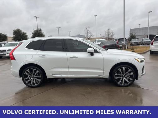 2023 Volvo XC60 B5 Ultimate Bright Theme