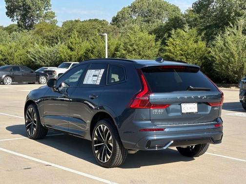 2026 Volvo XC60 B5 Ultra