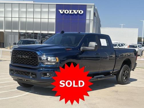 2024 RAM 2500 Big Horn Night Edition Level 2 Equipment