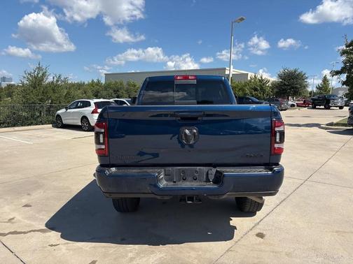 2024 RAM 2500 Big Horn Night Edition Level 2 Equipment
