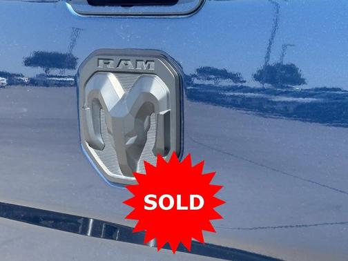 2024 RAM 2500 Big Horn Night Edition Level 2 Equipment