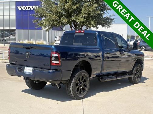 2024 RAM 2500 Big Horn Night Edition Level 2 Equipment