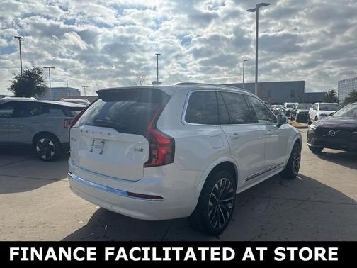 2025 Volvo XC90 B6 Plus 7-Seater