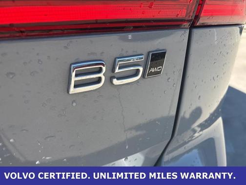 2025 Volvo XC60 B5 Plus