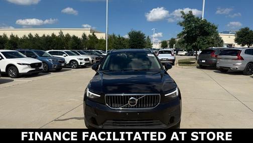 Onyx Black Metallic 2025 Volvo XC40 B5 AWD