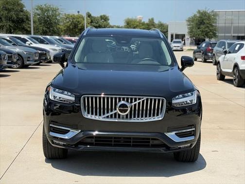 2024 Volvo XC90 B6 Plus Bright Theme