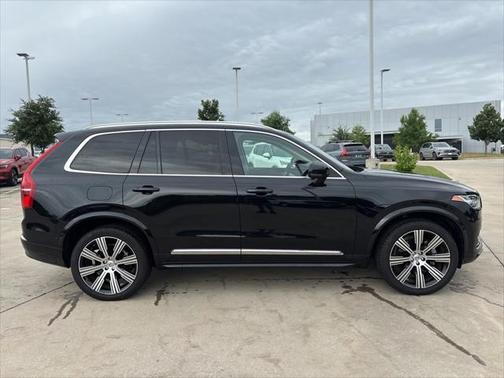 2024 Volvo XC90 B6 Plus Bright Theme