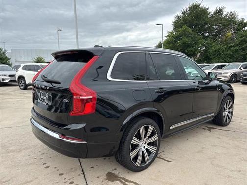 2024 Volvo XC90 B6 Plus Bright Theme