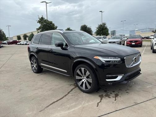 2024 Volvo XC90 B6 Plus Bright Theme