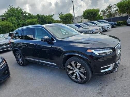 2024 Volvo XC90 B6 Plus Bright Theme