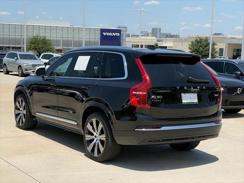 2024 Volvo XC90 B6 Plus Bright Theme