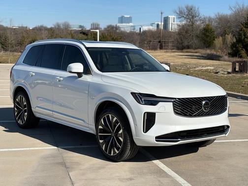 2026 Volvo XC90 B6 Ultra 6-Seater