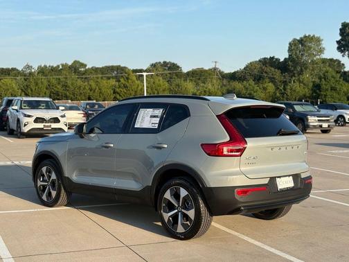 Vapour Grey 2026 Volvo XC40 B5 Plus