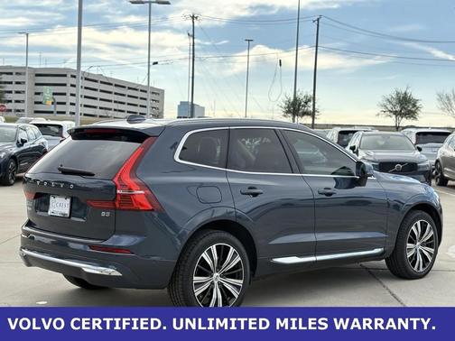 2023 Volvo XC60 B5 Plus Bright Theme