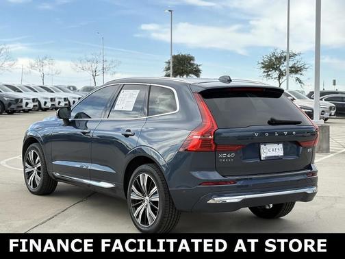 2023 Volvo XC60 B5 Plus Bright Theme