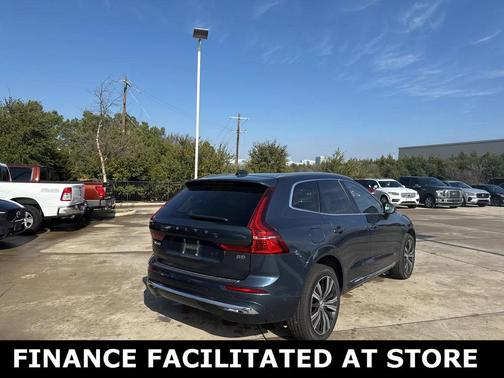 2023 Volvo XC60 B5 Plus Bright Theme