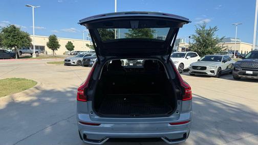 Gray Metallic 2024 Volvo XC60 B5 Plus Dark Theme