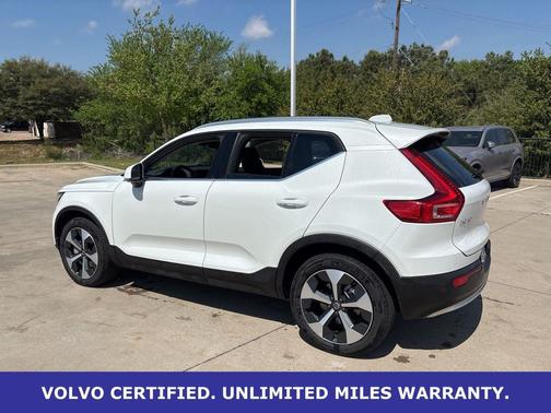 Fusion Red Metallic 2025 Volvo XC40 B5 Plus Bright Theme