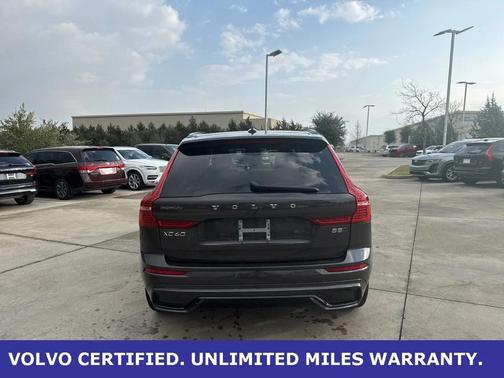 2025 Volvo XC60 B5 Plus