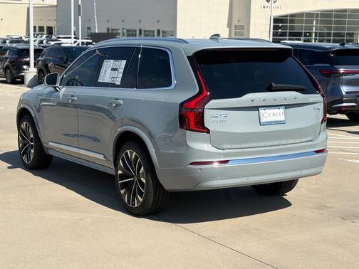 2026 Volvo XC90 Plug-In Hybrid T8 Plus 7-Seater