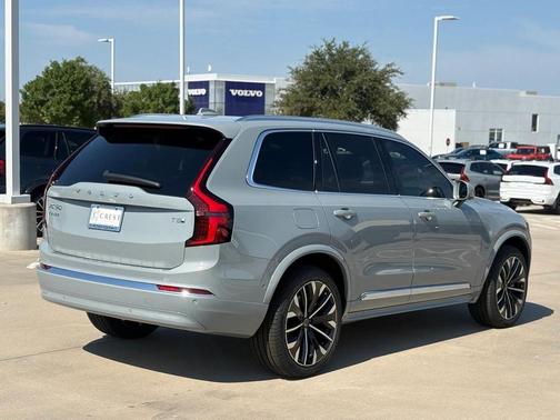 2026 Volvo XC90 Plug-In Hybrid T8 Plus 7-Seater